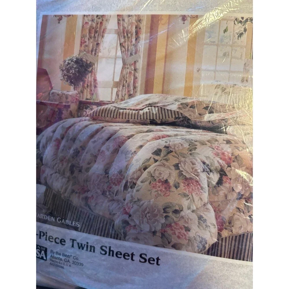 Distinctive designs USA made vintage garden gables floral sheet set pillowcase